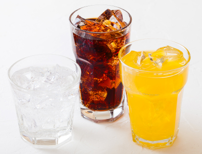 昼食時1ドリンク（生ビール可）＆ソフトドリンクバー（終日利用可）